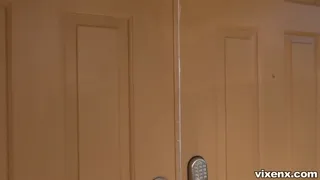 Aaliyah Hadid Seduces With Big Tits Onlyfans Leak 2026